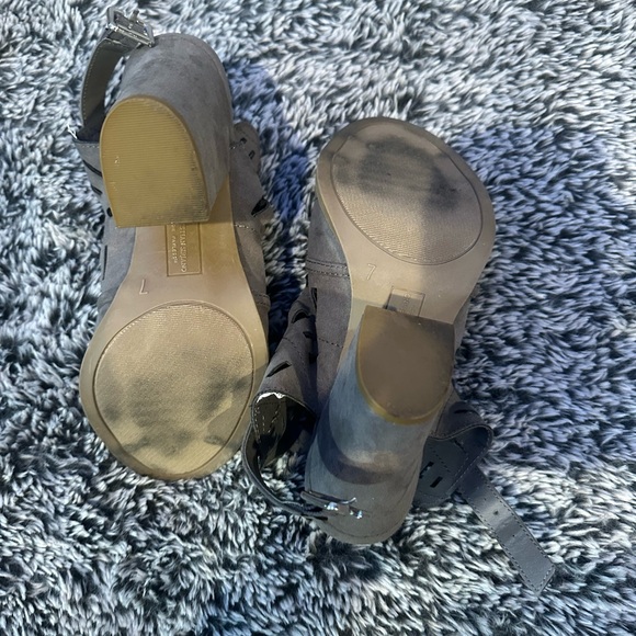 Chunky Heels - Picture 4 of 4